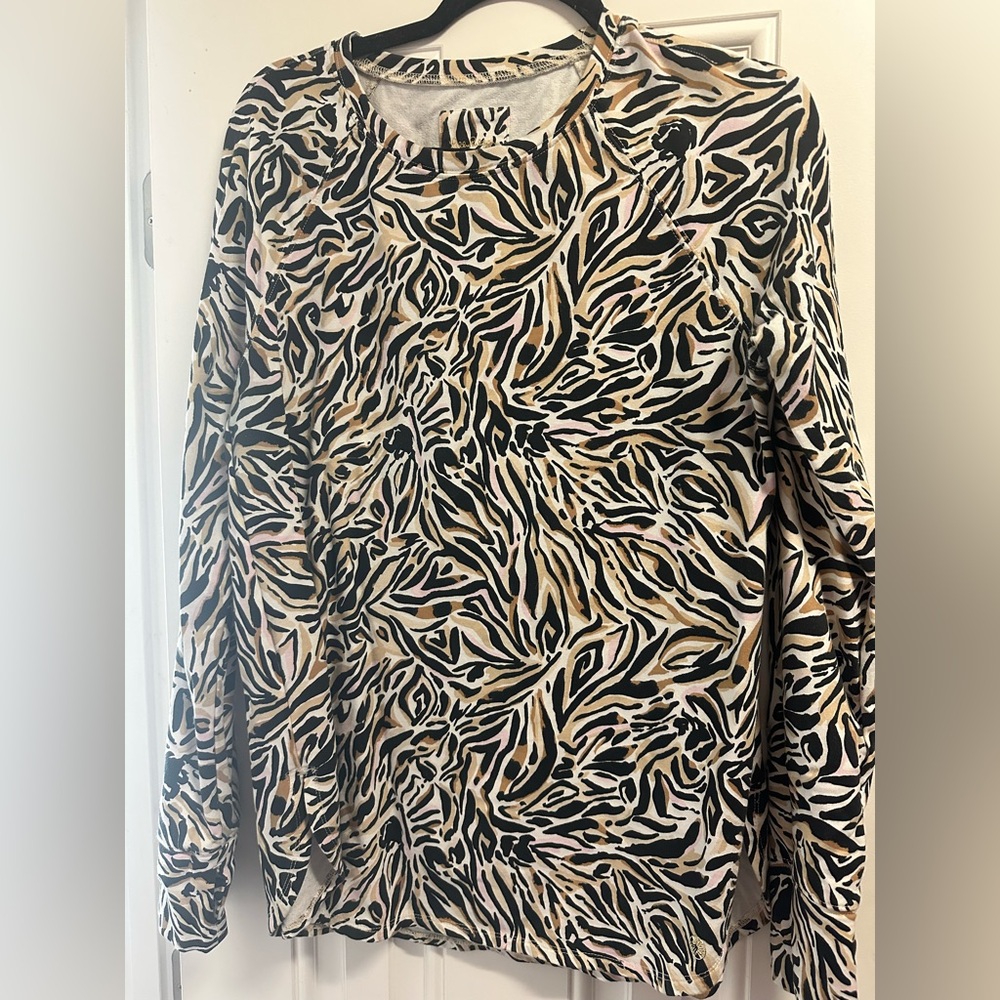 Lilly Pulitzer Luxletic Blythe pullover